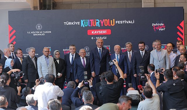 Bakan Ersoy ve Başkan Büyükkılıç, Türkiye Kültür Yolu Festivali'nin startını verdi