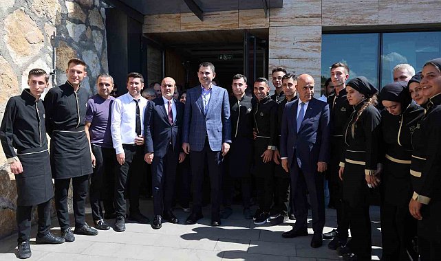 Bakan Kurum: "Deprem bölgesinde her üç depremzededen ikisi evine kavuştu"