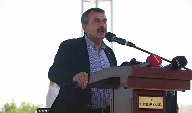 Bakan Tekin: "Milli ve yerli bir müfredat sistemi oluşturduk"