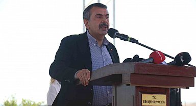 Bakan Tekin: "Milli ve yerli bir müfredat sistemi oluşturduk"