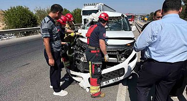 Balıkesir'de çift taraflı trafik kazası; 1 yaralı