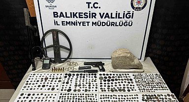 Bandırma'da tarihi eser ve silah operasyonu