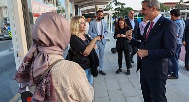 Başkan Alemdar, vatandaş ile birlikte Metrobüs yolculuğu yaptı