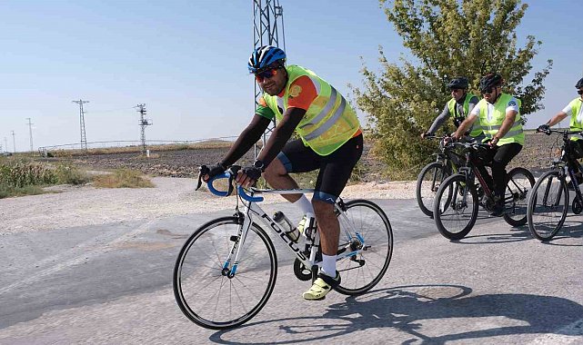 Başkan Altay tarihi mekanlardaki turlara katılan bisiklet severlere teşekkür etti