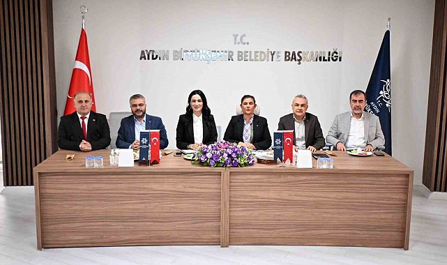 Başkan Çerçioğlu, İncirliovalı muhtarlar ile bir araya geldi