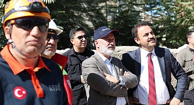 Başkan Çolakbayrakdar: "Deprem gerçeğini unutmayalım, her daim hazırlıklı olmalıyız"