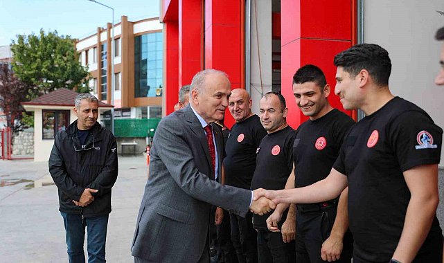 Başkan Özlü itfaiye personelleri ile bir araya geldi