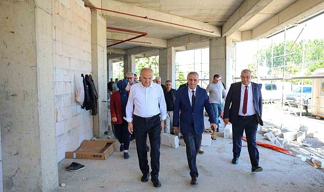 Başkan Özlü, otel yatırımını yerinde inceledi