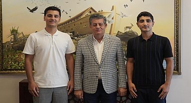 Başkan Yarka, YKS'de derece yapan Uslu kardeşleri ağırladı
