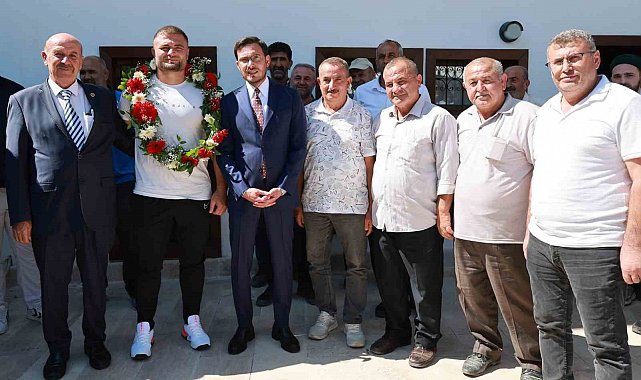 Başpehlivan memleketi Tokat'ta coşkuyla karşılandı