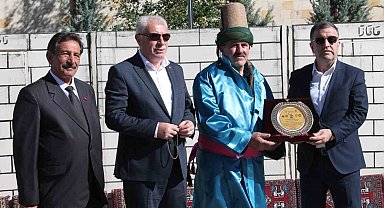 Bayburt'ta yılın ahisi Osman Kodan oldu