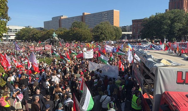Berlin'deki "Tüm Gözler Gazze'de" gösterisinde on binlerce kişi İsrail'i protesto etti