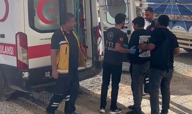 Beton mikseri, minibüs ve otomobilin karıştığı kazada 2 kişi yaralandı