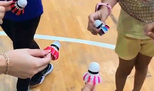 Bilecik'te badminton kursu renkli anahtarlıklarla sona erdi