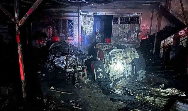 Bilecik'te çıkan yangında 1 traktör, 1 ilaçlama tankeri, 1 sulama motoru yandı