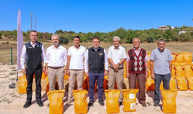 Bilecik'te kanola tohumu dağıtımı yapıldı