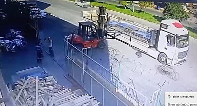 Bisikletiyle forklifte çarpan çocuk hastaneye kaldırıldı