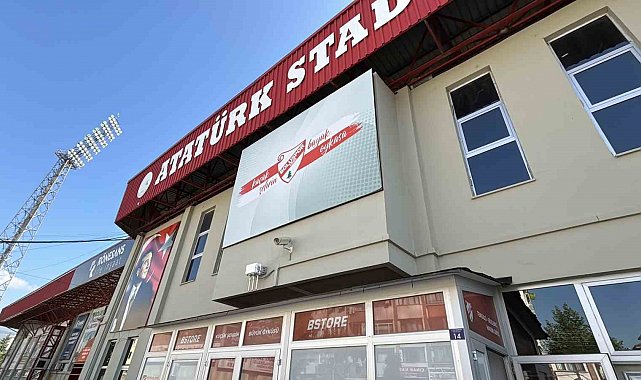 Bolu Atatürk Stadyumu'nda hummalı çalışma