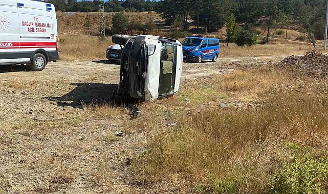 Bolu-Mudurnu yolunda virajı alamayan araç yan yattı: 2 yaralı