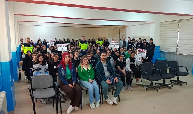 Bulanık İlçe Jandarma Komutanlığından öğrencilere trafik eğitimi