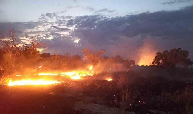 Burdur'da otluk alandaki yangın itfaiye tarafından söndürüldü