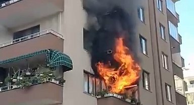 Bursa'da 7 katlı apartmanda korku dolu anlar
