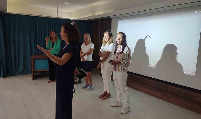 Bursa'da "Türkiye yüzyılı maarif modeli" eğitimleri başladı