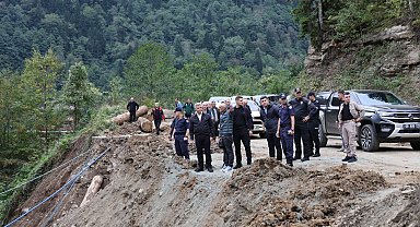 Camili yolu yeniden ulaşıma açıldı: Vali Ergün sahada inceleme yaptı