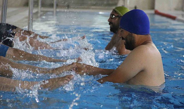 Cizre'de 18-45 yaş arası vatandaşlara ücretsiz yüzme eğitimi