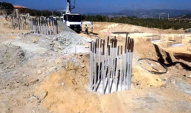 Çökme yaşanan karayolunda çalışmalar aralıksız devam ediyor