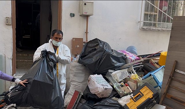 Çöp evde adım atacak yer bulunamadı