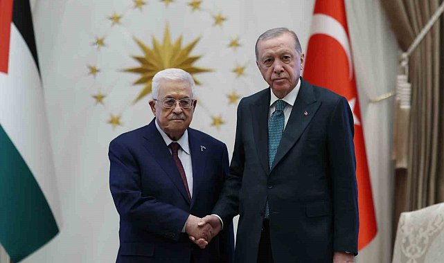 Cumhurbaşkanı Recep Tayyip Erdoğan, Filistin Devlet Başkanı Mahmud Abbas'la Cumhurbaşkanlığı Külliyesi'nde bir araya geldi.