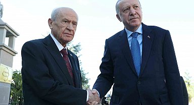 Cumhurbaşkanı Recep Tayyip Erdoğan, MHP Genel Başkanı Devlet Bahçeli ile Beştepe'de bulunan konutunda bir araya geldi.