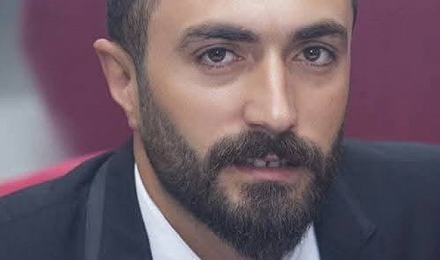 Devrilen traktörün altında kaldı, hayatını kaybetti