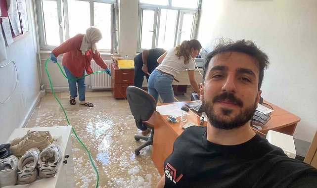 Dicle'de öğretmenler görev yaptıkları okulu temizledi