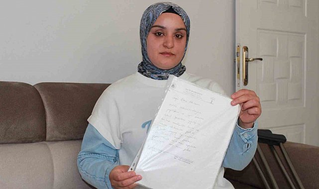 Diz ağrısıyla gittiği Dicle Üniversitesi Tıp Fakültesi Hastanesinde geçirdiği ameliyatla sakat kaldı