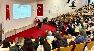 DPÜ'de Akademik yılın ilk dersi: "Filistin Türkiye'nin Neyi Olur?"