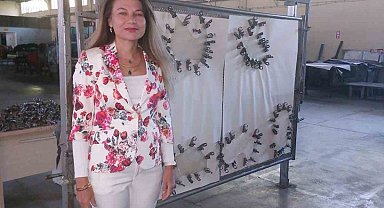Dünyanın ilk kadın deri profesörü Prof. Dr. Elif Eser Eke Bayramoğlu'ndan gururlandıran başarı