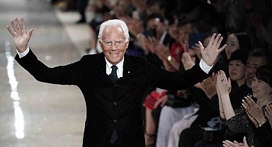 Efsanevi İtalyan moda tasarımcısı Giorgio Armani hayatını kaybetti