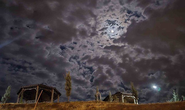 Elazığ'da bulutların görsel şöleni