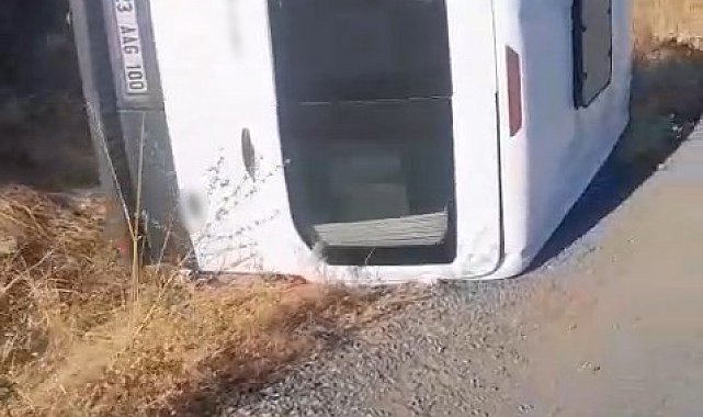 Elazığ'da öğrenci servisi devrildi, kazada yaralanan olmadı