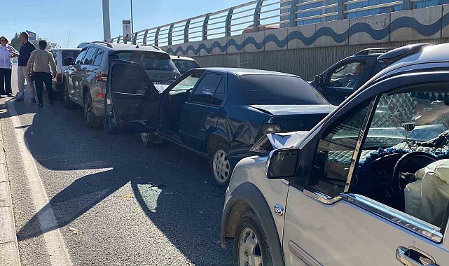 Elazığ'da zincirleme trafik kazası: 2 yaralı