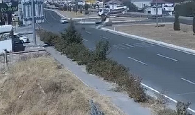 Elazığ'daki kaza güvenlik kameralarına yansıdı