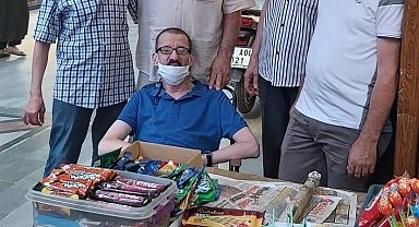Engelli satıcının zararını, Başkan Taban karşıladı