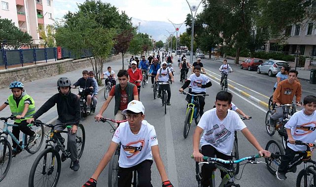 Erzincan'da "Avrupa Spor Haftası" pedallarla kutlandı