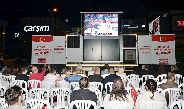 Esenyurt'ta yarı final coşkusu: 12 Dev Adam finalde