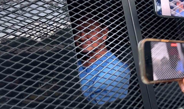 Eski Tayland Başbakanı Shinawatra'ya 1 yıl hapis cezası