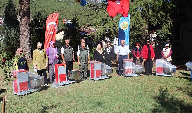 Feke'de köy üreticilerine üretimde hibe desteği verildi