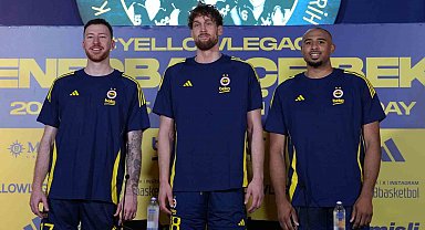 Fenerbahçe Erkek Basketbol Takımı oyuncuları, basın mensuplarıyla bir araya geldi