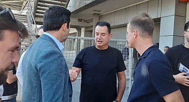 Fenerbahçe seçiminde ünlü isimler de oy kullandı